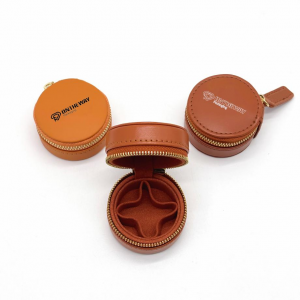 Custom leather jewelry boxes, printed with your initials or brand logo, can also be customized into any shape to meet your personalized needs. 