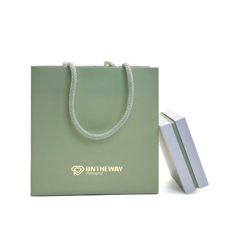 https://www.jewelrypackbox.com/paper-bag/